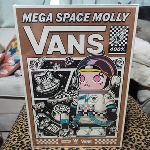 Pop Mart- Mega Space Molly Vans 400%